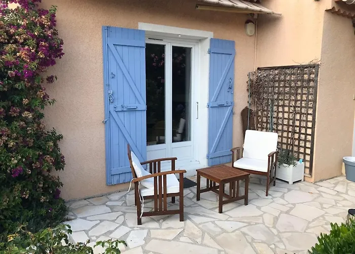 Maison Chaleureuse, Au Calme, Proche De Tout, Avec Piscine Privee