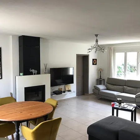 Maison Chaleureuse, Au Calme, Proche De Tout, Avec Piscine Privee ヴィラ アンティーブ