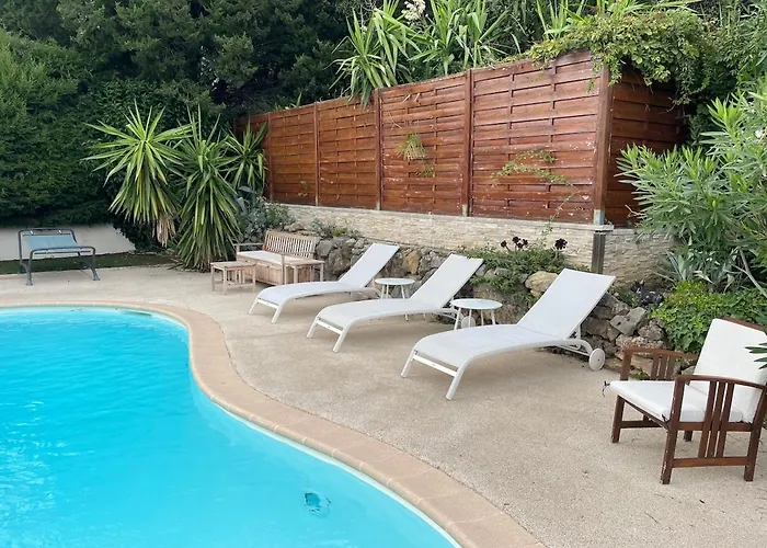 Maison Chaleureuse, Au Calme, Proche De Tout, Avec Piscine Privee